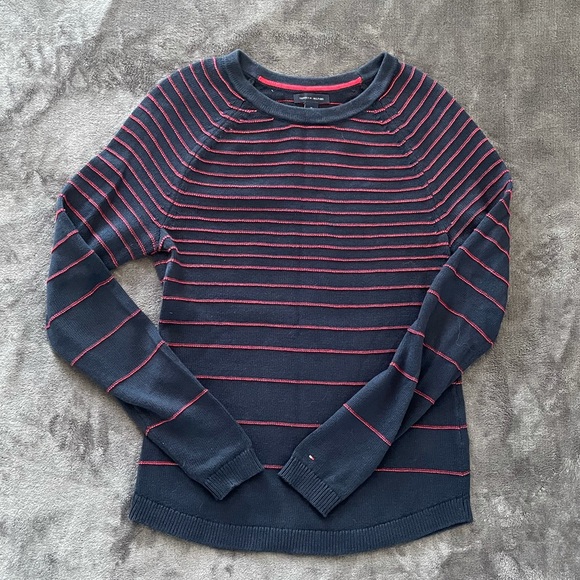 Tommy Hilfiger Striped Crewneck Sweater. Size M - Picture 1 of 3